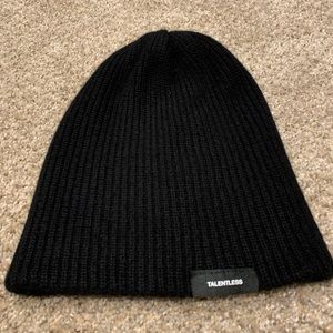 Talentless by elements. 100% cashmere